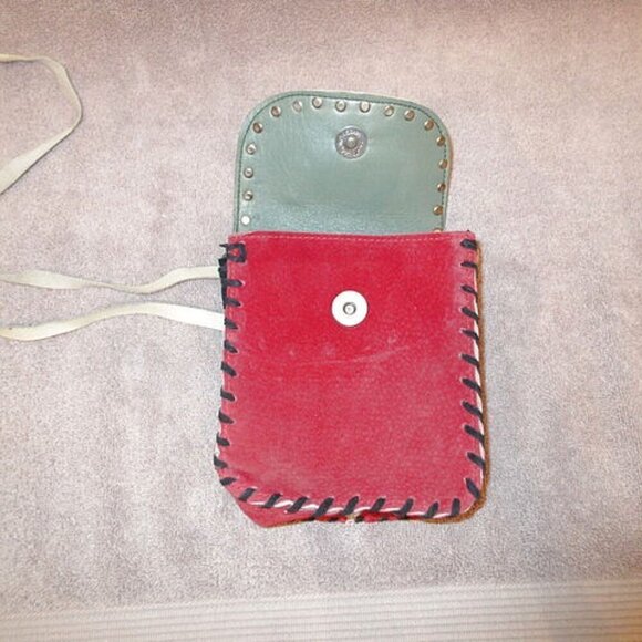 Native American Leather Medicine Bag Purse Beaded Tribal Crossbody Conchos Boho - Picture 6 of 12